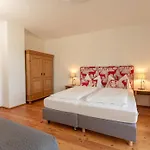 In/ski Out Tauernlodge By Schladming-appartements Chalet